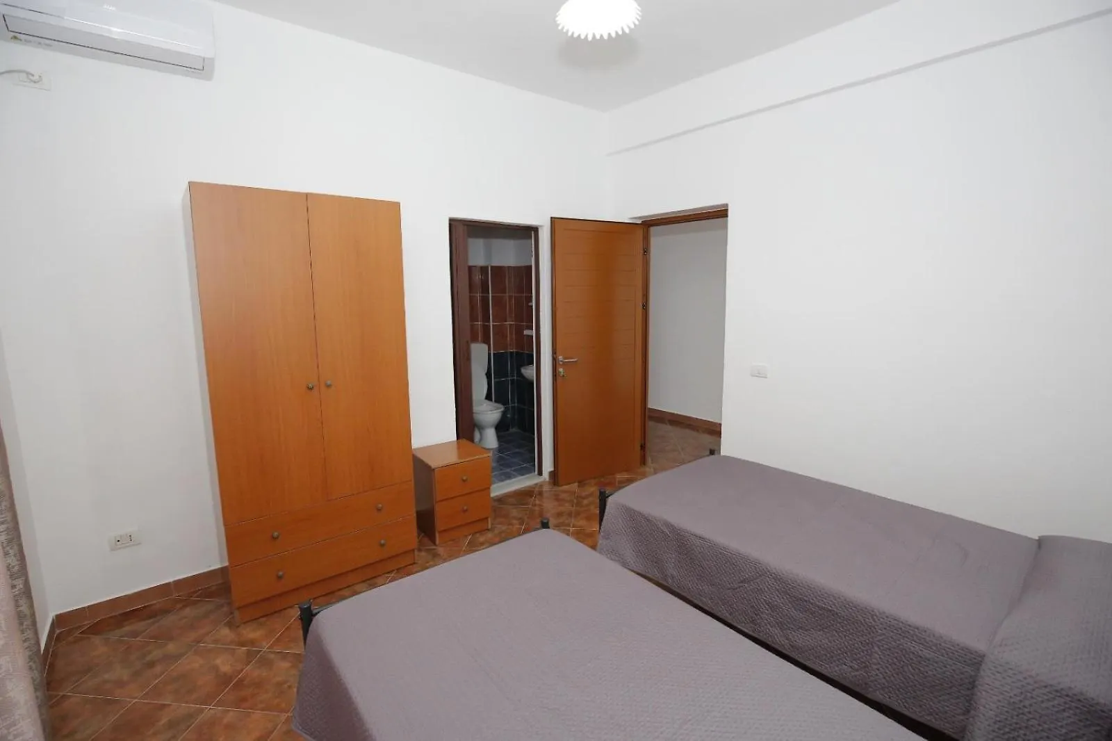 Hotelgodini Golem  Aparthotel Golem (Tirana)