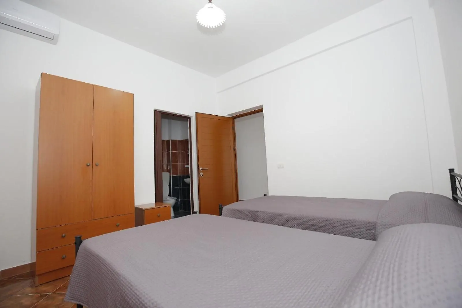 Hotelgodini 格勒姆