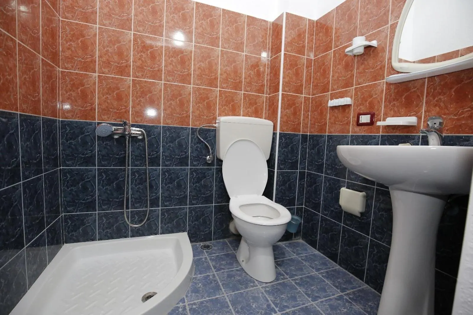 Aparthotel Hotelgodini Golem
