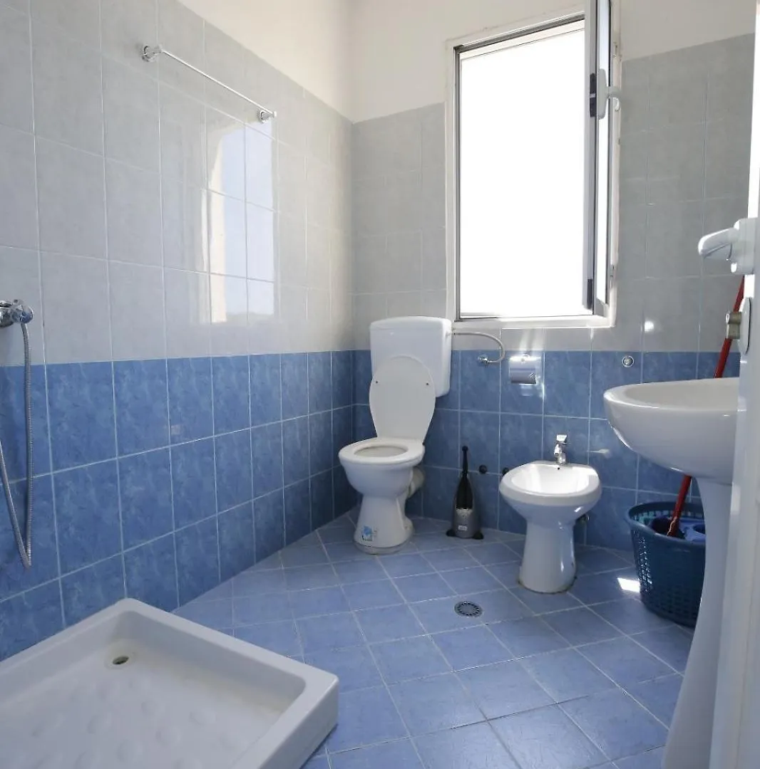 Hotelgodini Golem  0*, Golem (Tirana) Albánie