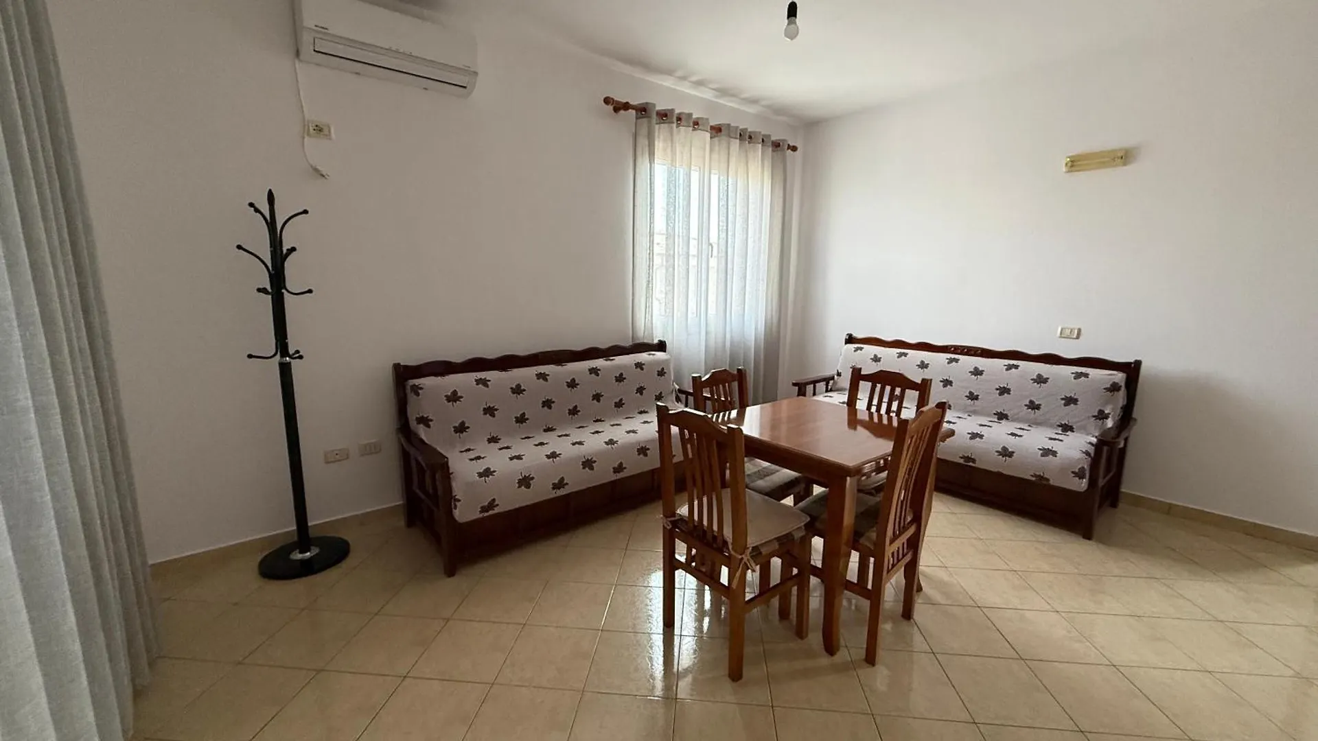 Aparthotel Hotelgodini Golem
