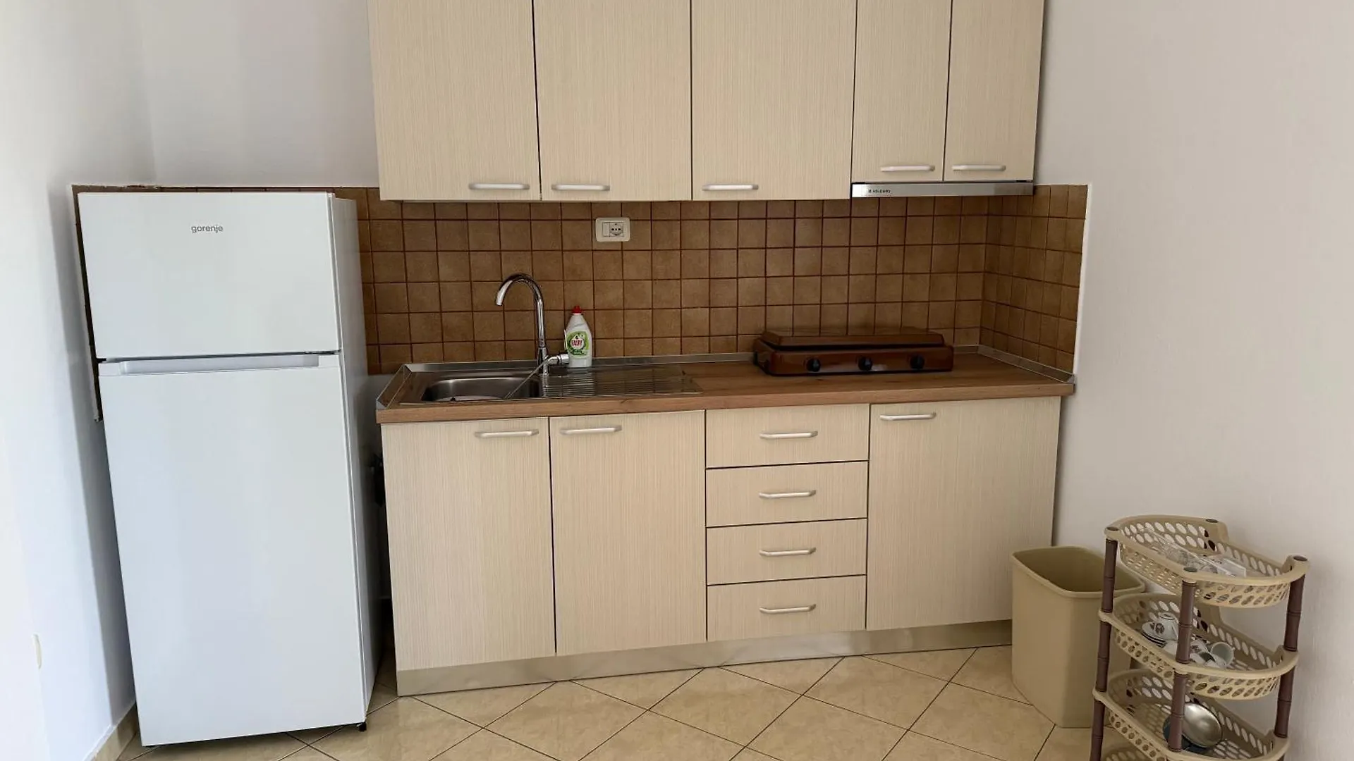 公寓式酒店 Hotelgodini 格勒姆 阿尔巴尼亚